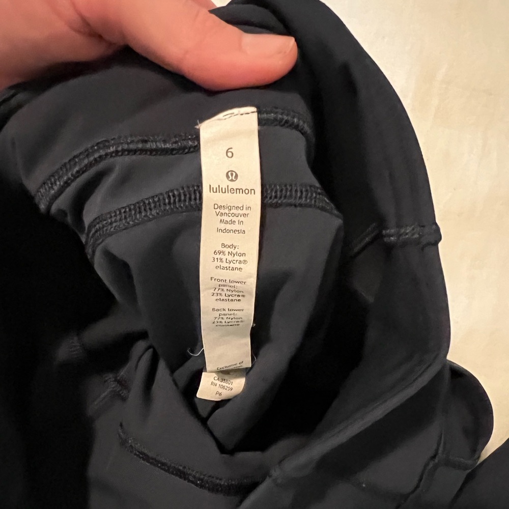 Lulu lemon blue leggings w pockets!